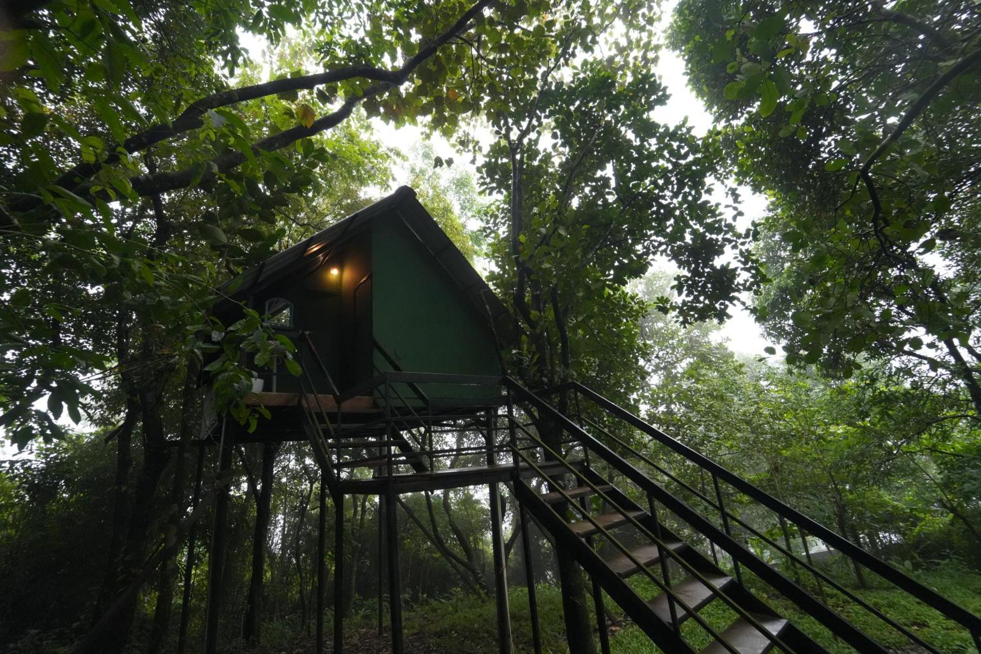 Regina Silva Camping & Nature Resort Paithalmala Exterior foto